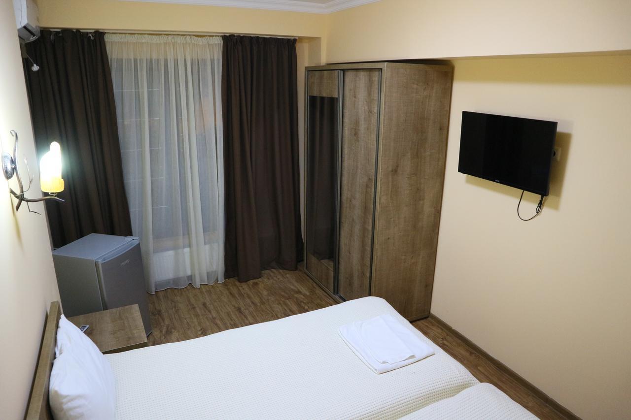 Batusihotel Batumi Esterno foto