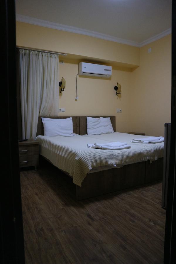 Batusihotel Batumi Esterno foto