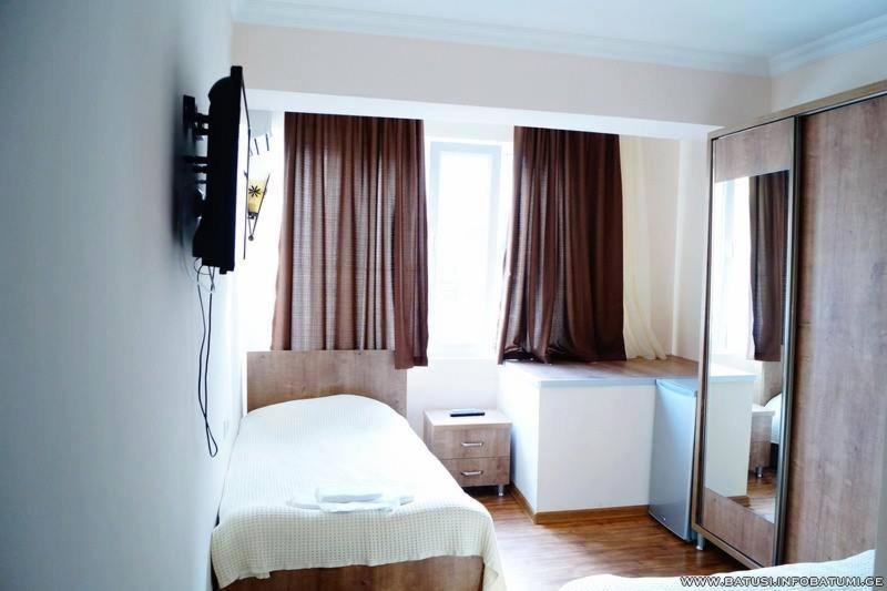 Batusihotel Batumi Esterno foto