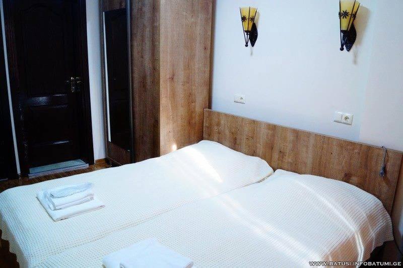 Batusihotel Batumi Esterno foto